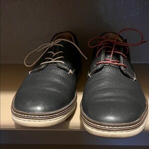 Johnston & Murphy Black Leather Oxfords with Dual Laces